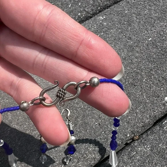 CLEARANCE Blue and White Beaded Turtle Necklace and Earrings - Picture 10 of 10